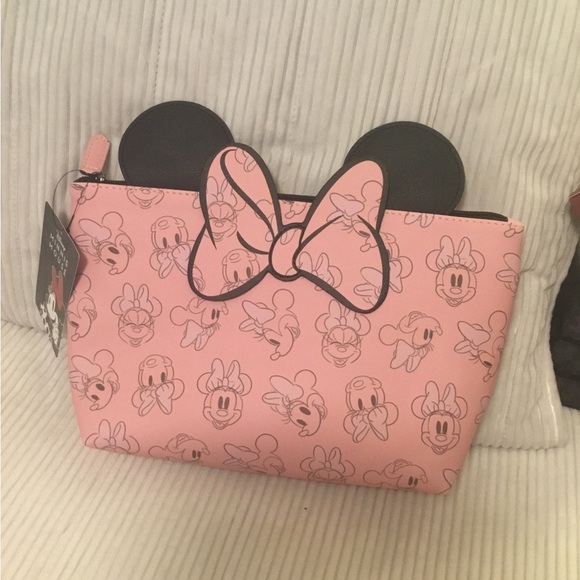 Disney - Picture 7 of 10